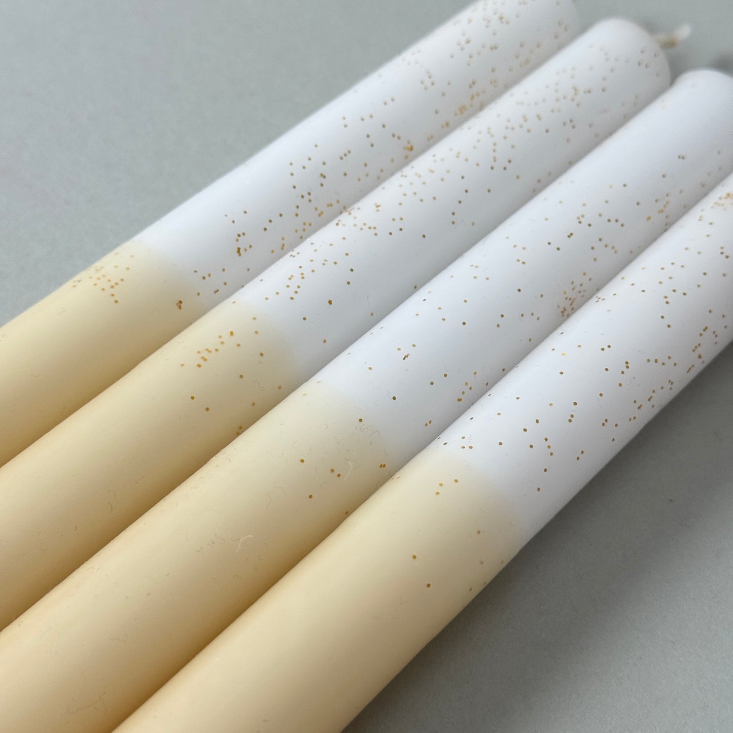 STERNENGOLD | 4er-Set Stabkerzen | Weiß + Cappucino + Glitzer